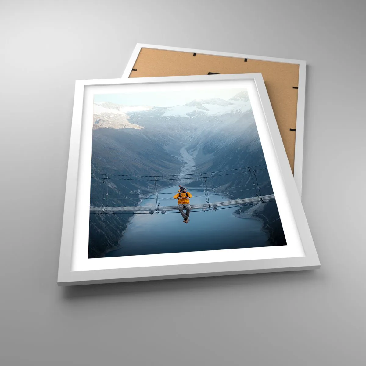 Poster in einem weißen Rahmen - Entzückt in der Schwebe - 40x50 cm