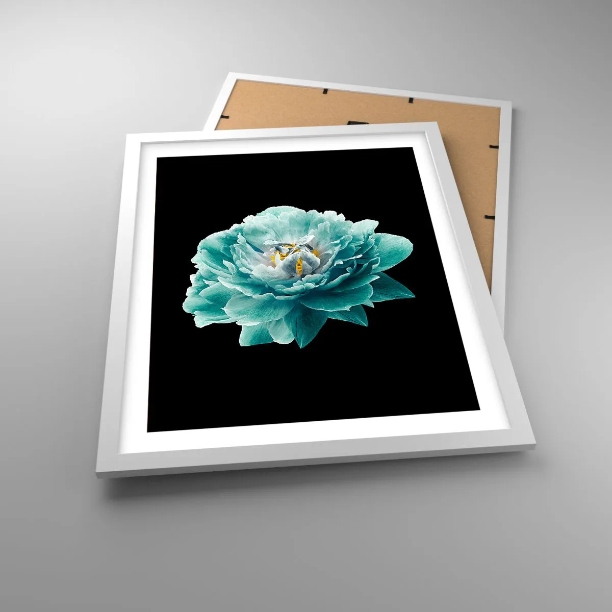 Poster in einem weißen Rahmen - Blaue und goldene Blütenblätter - 40x50 cm