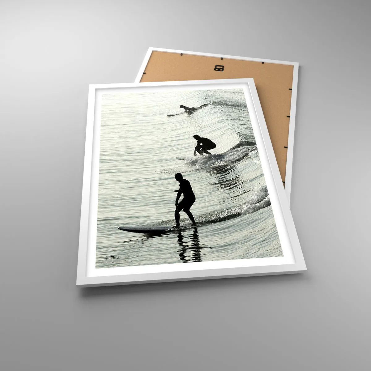 Poster in einem weißen Rahmen - Gegen die Welle - 50x70 cm