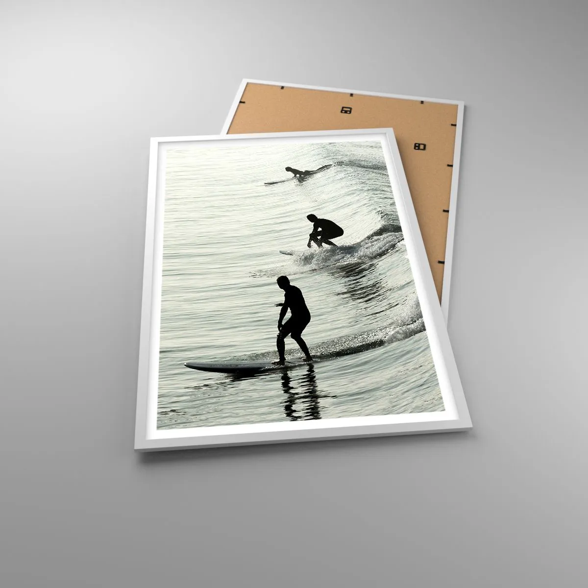 Poster in een witte lijst - Om de golf te ontmoeten - 61x91 cm