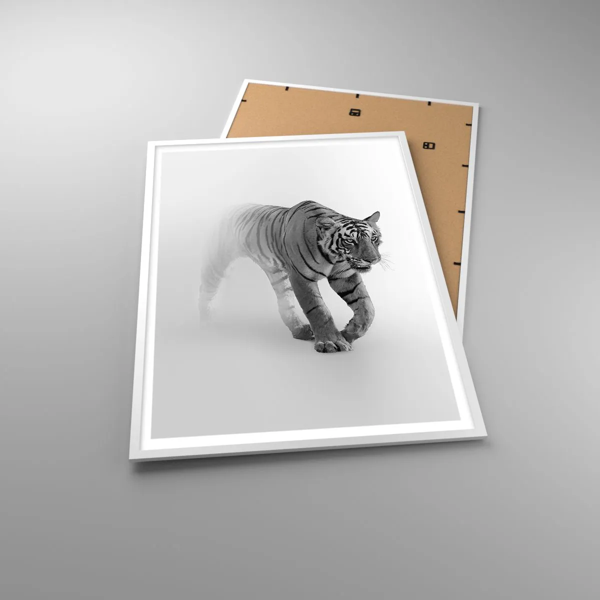 Plakat w białej ramie - Przyczajony we mgle - 70x100 cm