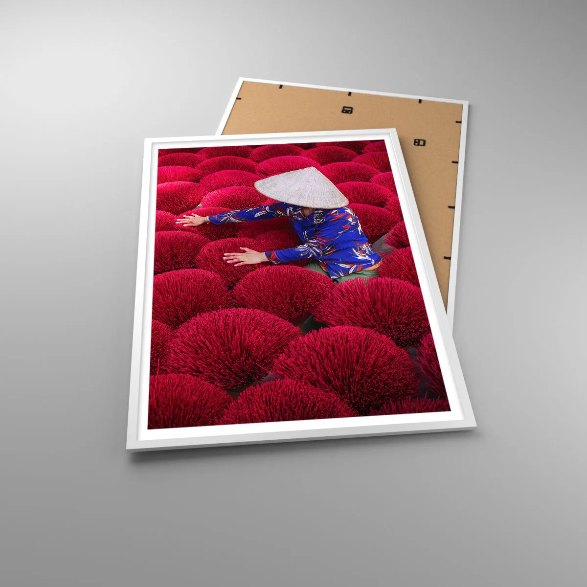 Plakat i hvid ramme - I en rismark - 70x100 cm