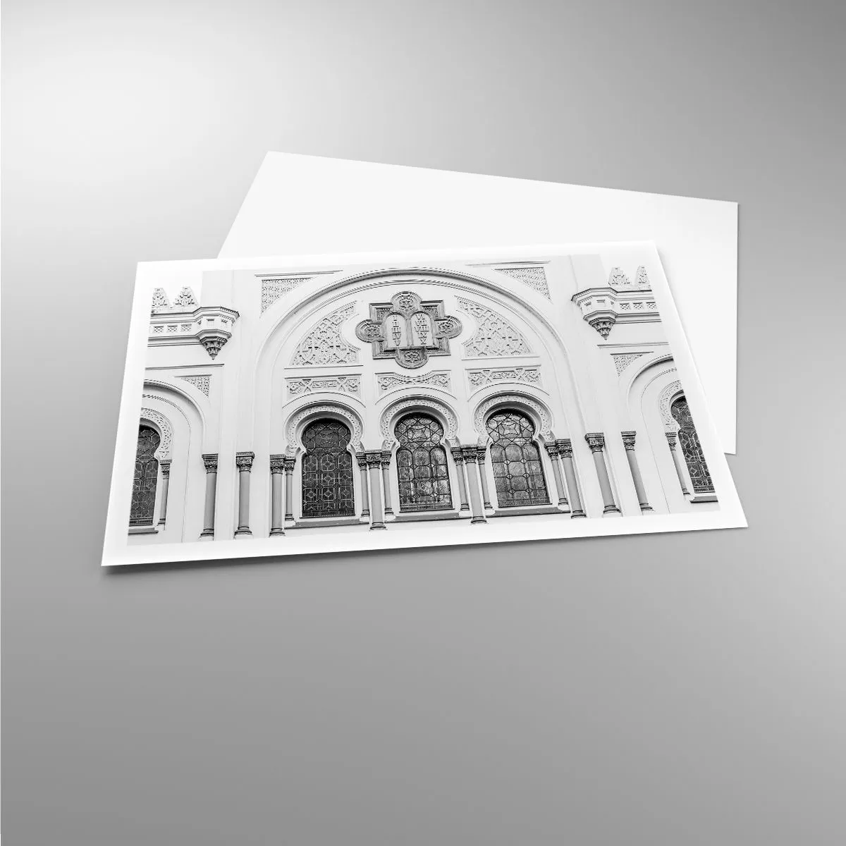 Affiche - Poster - Détails architecturaux de la façade dans un style monochrome - 100x70cm - À la frontière des cultures - Décoration murale moderne pour le salon et la chambre ARTTOR