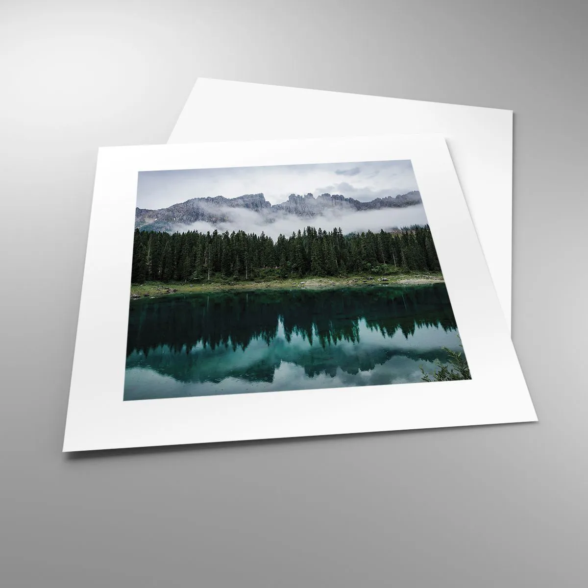 Affisch - Tyst, tyst, väck inte sovande vatten... - 30x30 cm