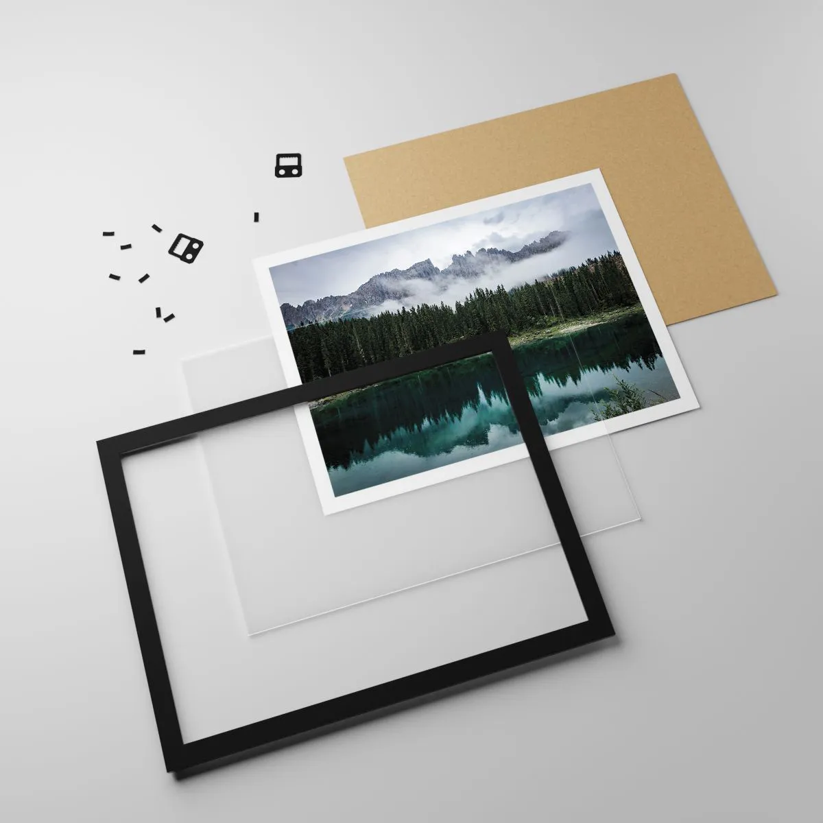 Plakat i sort ramme - Hys, tys, lad os ikke vække sovevandet... - 70x50 cm