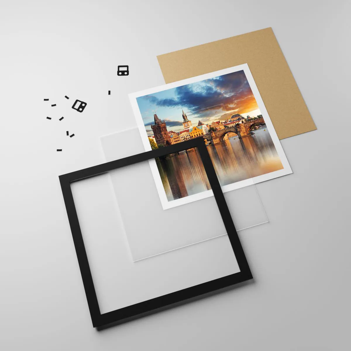 Plakat w czarnej ramie - Piękna od wieków - 30x30 cm