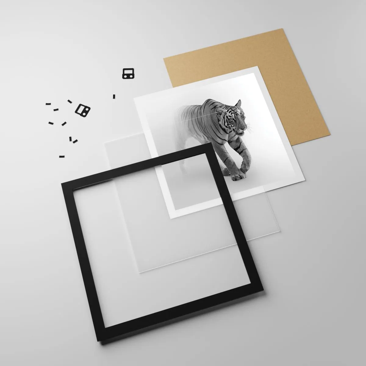 Poster in cornice nera - Incantato nella nebbia - 60x60 cm