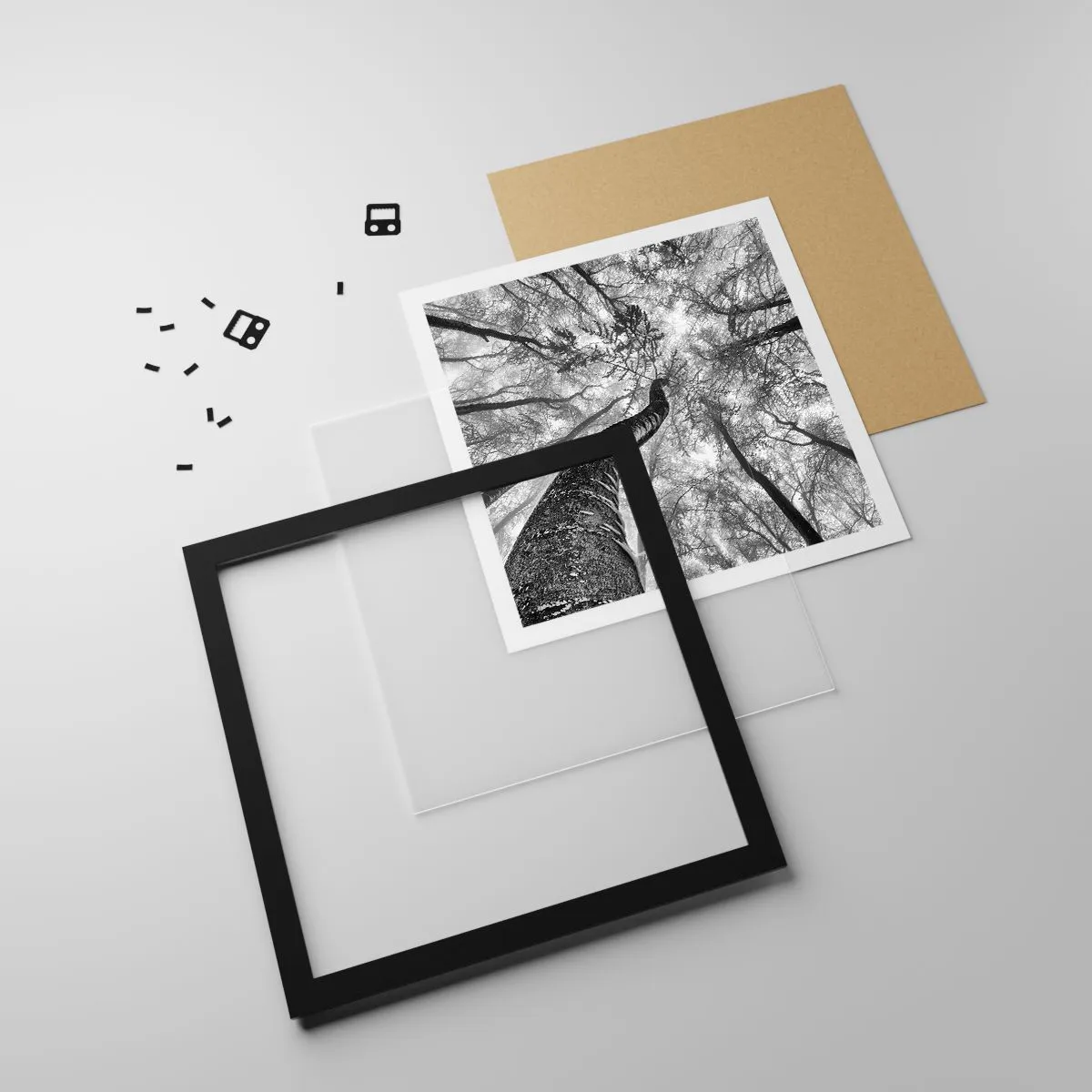 Poszter fehér keretben - Verseny a fény felé - 60x60 cm