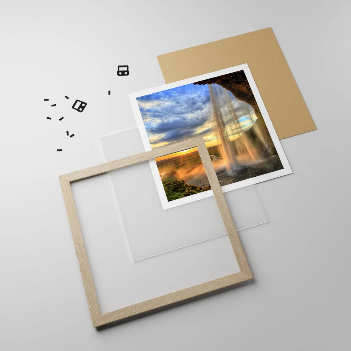 Plakat i ramme af lyst egetræ - Verden bag sløret af dråber - 40x40 cm