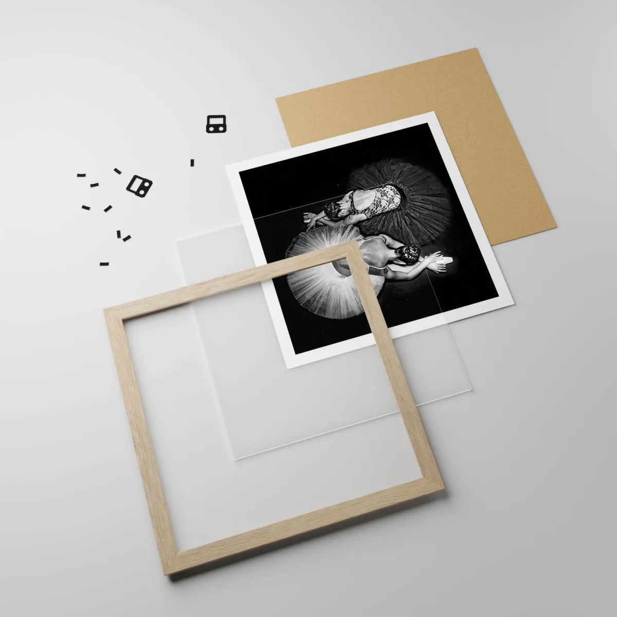 Affiche dans un chêne clair - Poster - Jin et jang – équilibre idéal - 50x50 cm