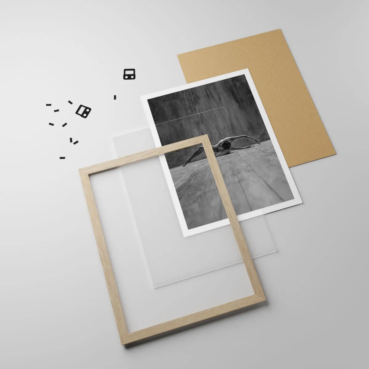 Pôster com moldura de carvalho claro - Simetria encontrada - 40x50 cm