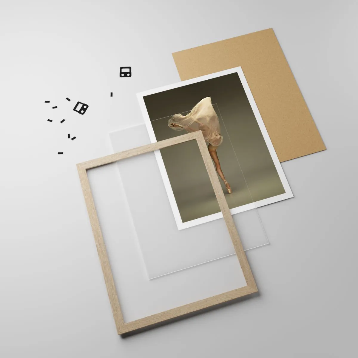 Plakat i ramme af lyst egetræ - Den er ved at flyve - 50x70 cm