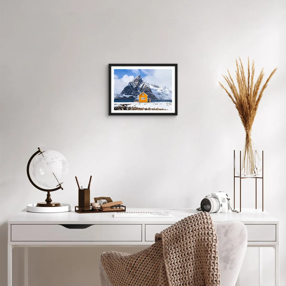 Plakat i sort ramme - Skandinavisk ferie - 40x30 cm