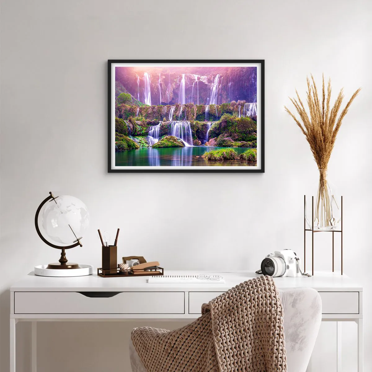 Poster in einem schwarzem Rahmen - Wasserfälle umgeben von Grün mit pastellfarbener Beleuchtung - 70x50cm - Treppe zum Himmel - Moderne Wanddekoration für Wohnzimmer und Schlafzimmer ARTTOR