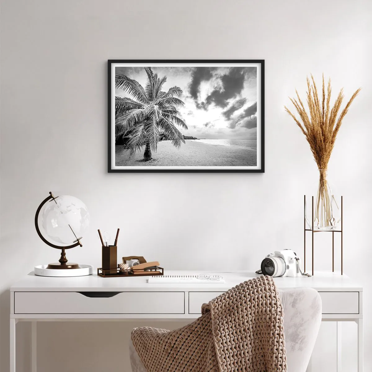 Affisch i svart ram - När du längtar efter ensamheten... - 70x50 cm