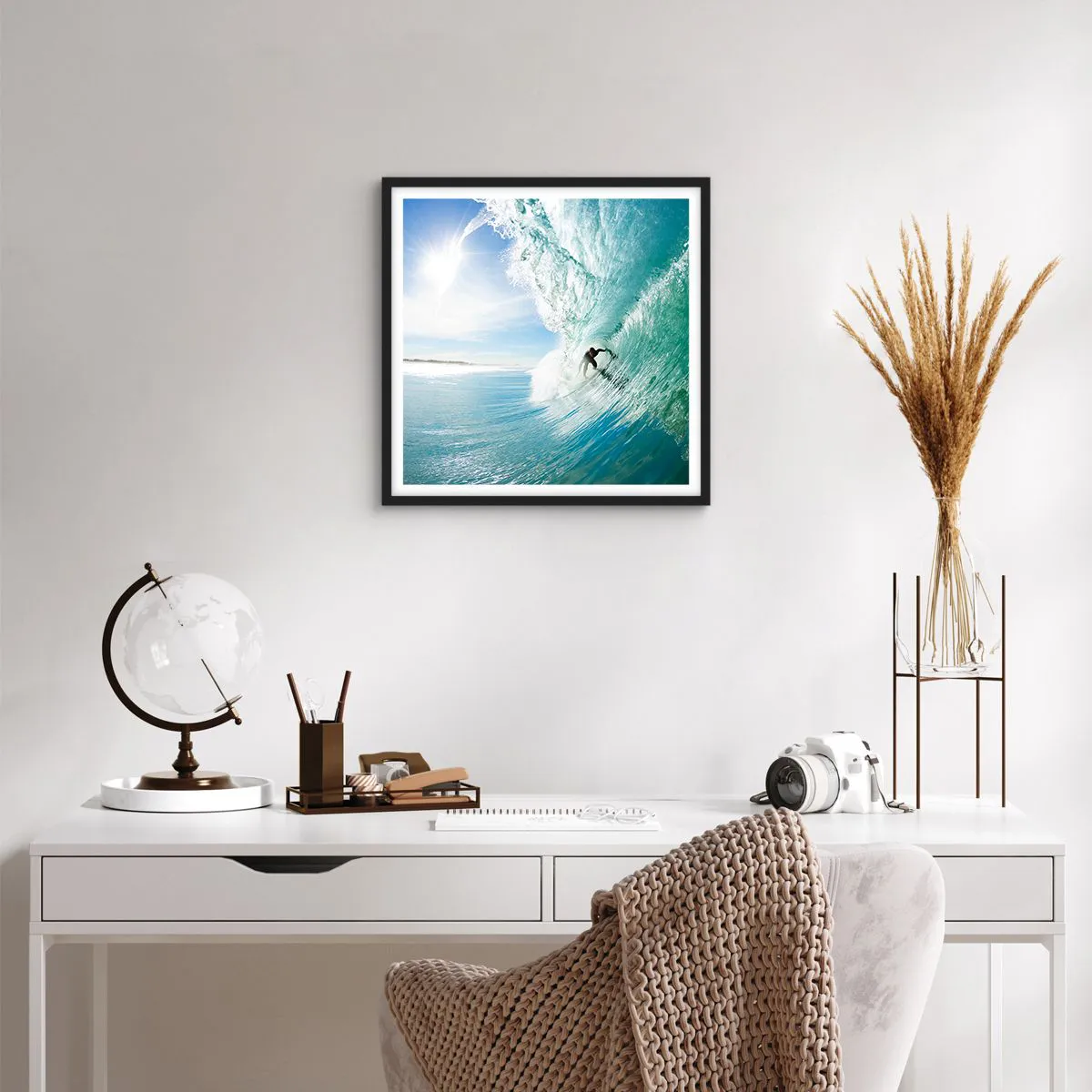 Plakat i sort ramme - Altid på bølgen - 40x40 cm