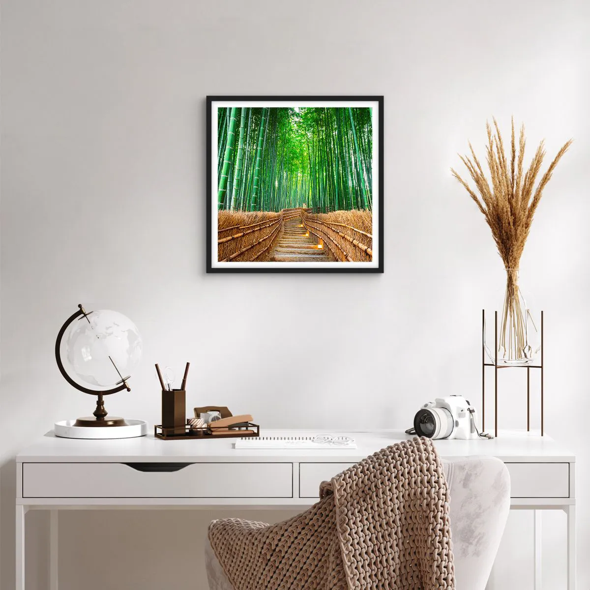 Poster in einem schwarzem Rahmen - Die Essenz der asiatischen Natur - 40x40 cm