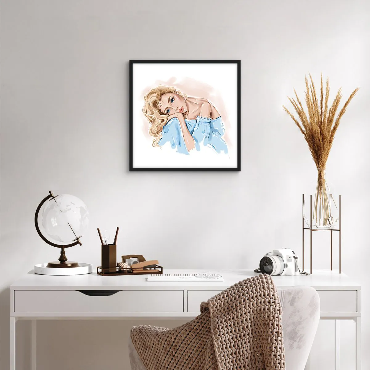 Affiche dans un cadre noir - Poster - Rêveuse en bleu - 40x40 cm