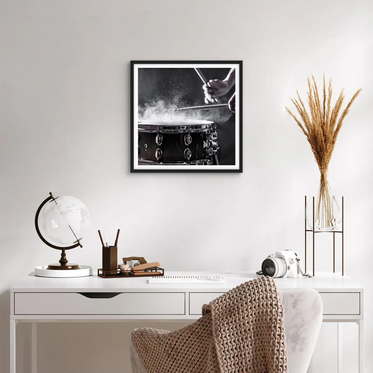 Plakat i sort ramme - Musikkens puls - 50x50 cm