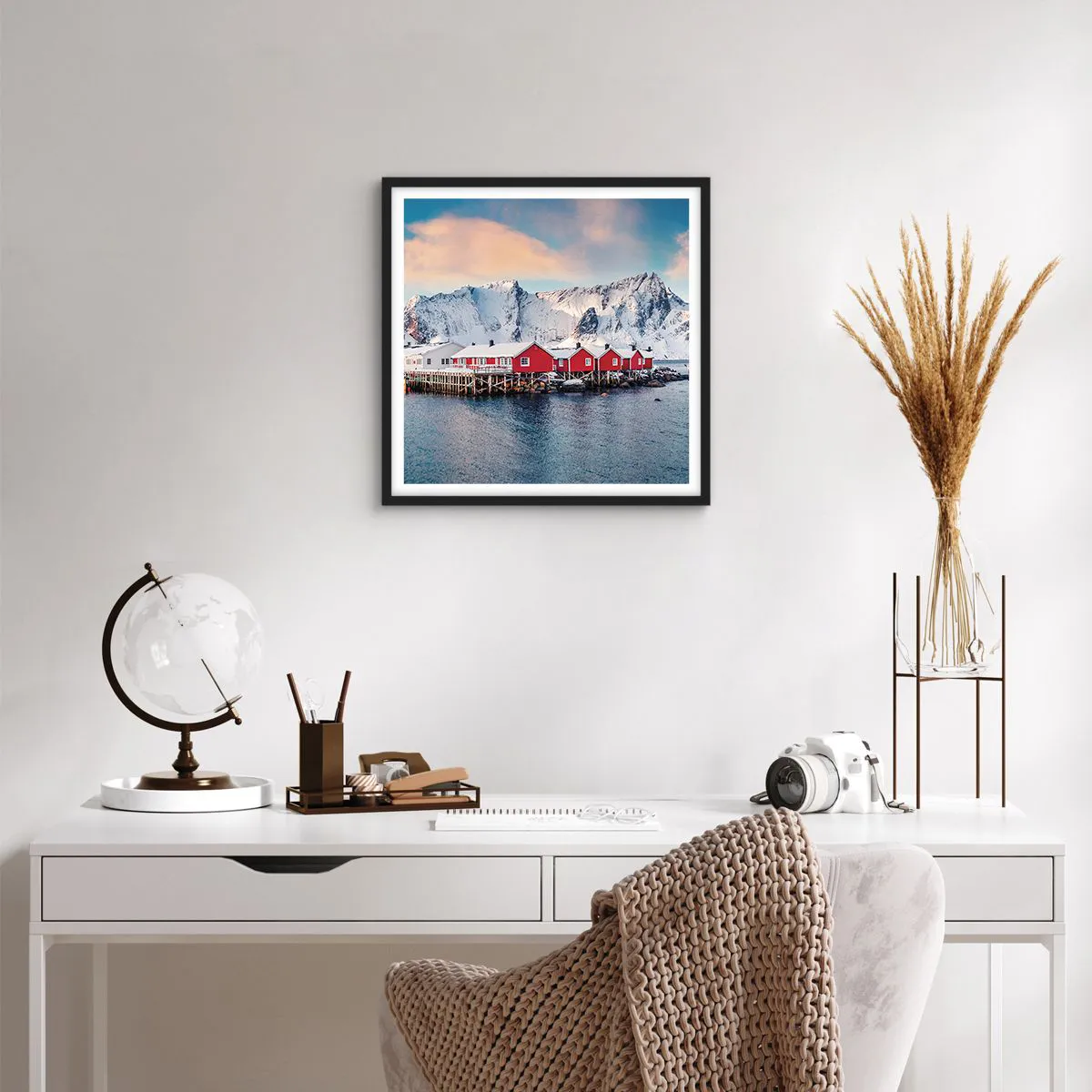 Plakat i sort ramme - Nordlig tilbagetrækning - 50x50 cm