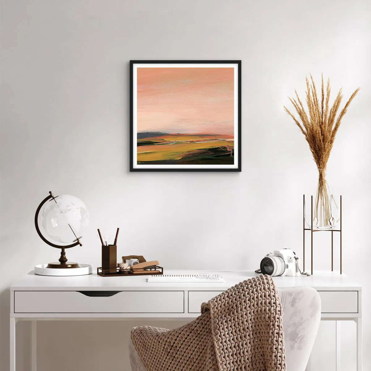 Plakat i sort ramme - I lyserøde toner - 50x50 cm