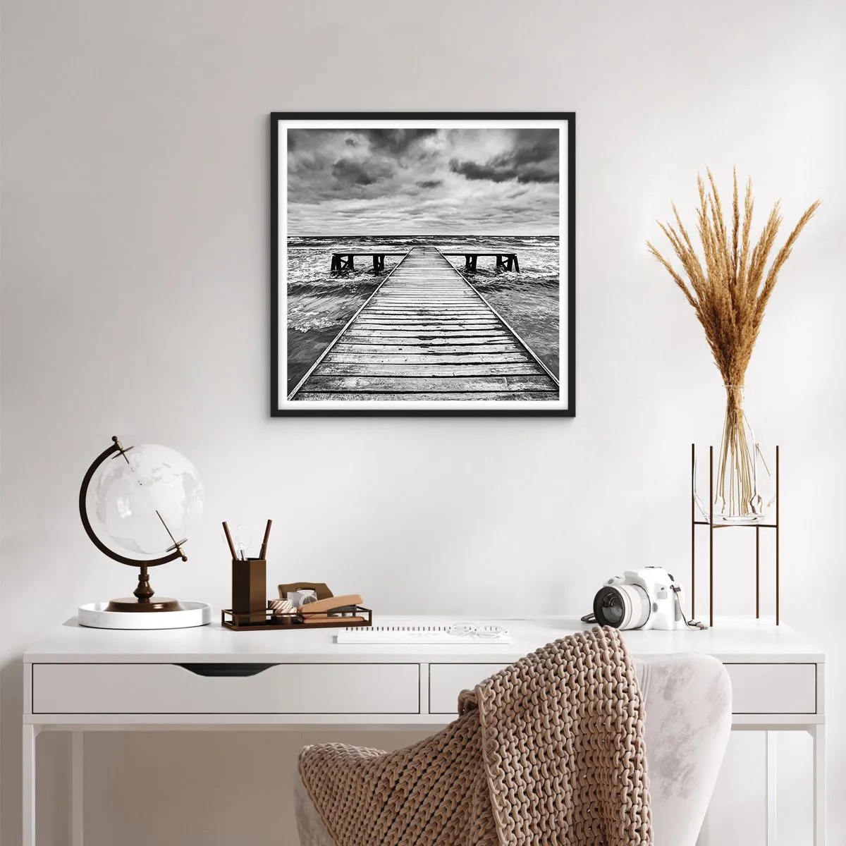Poster in black frame - Waiting for the Wind to Blow away - 60x60 cm