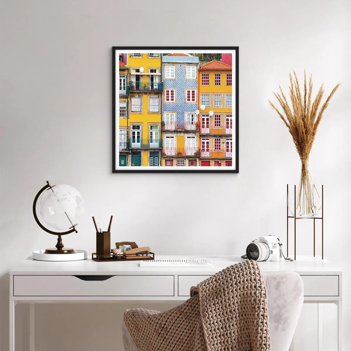 Plakat i sort ramme - Farverne i den gamle bydel - 60x60 cm