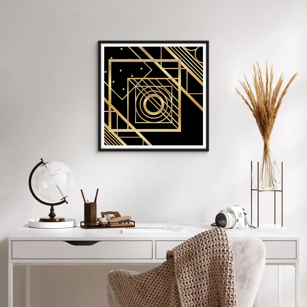 Plakat i sort ramme - Gylden geometri - 60x60 cm