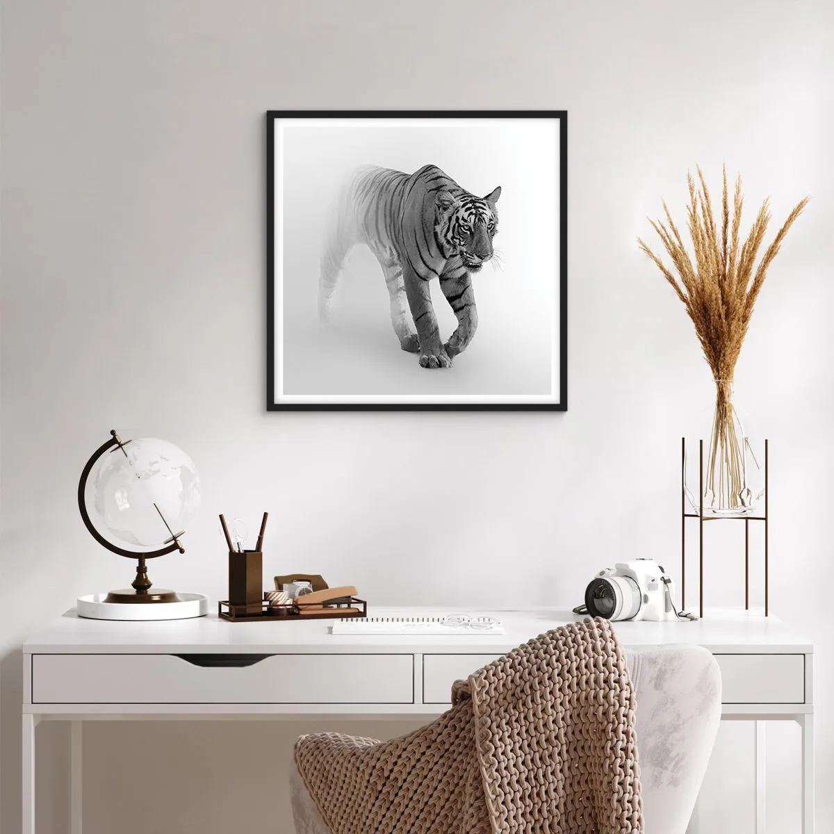 Poster in cornice nera - Incantato nella nebbia - 60x60 cm