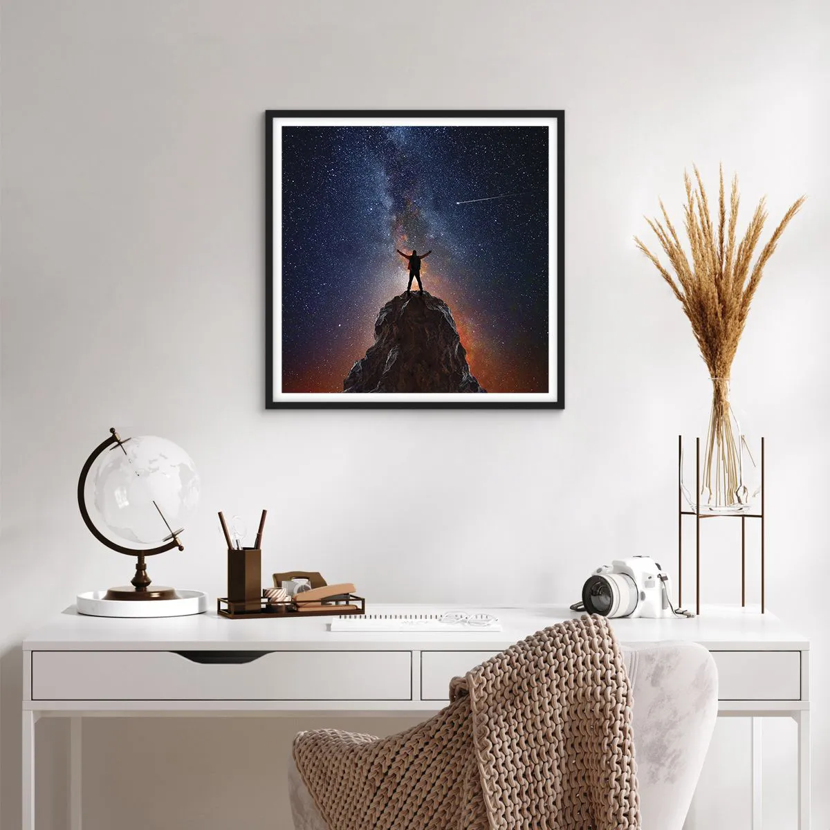 Plakat i sort ramme - Magten er hos mig! - 60x60 cm