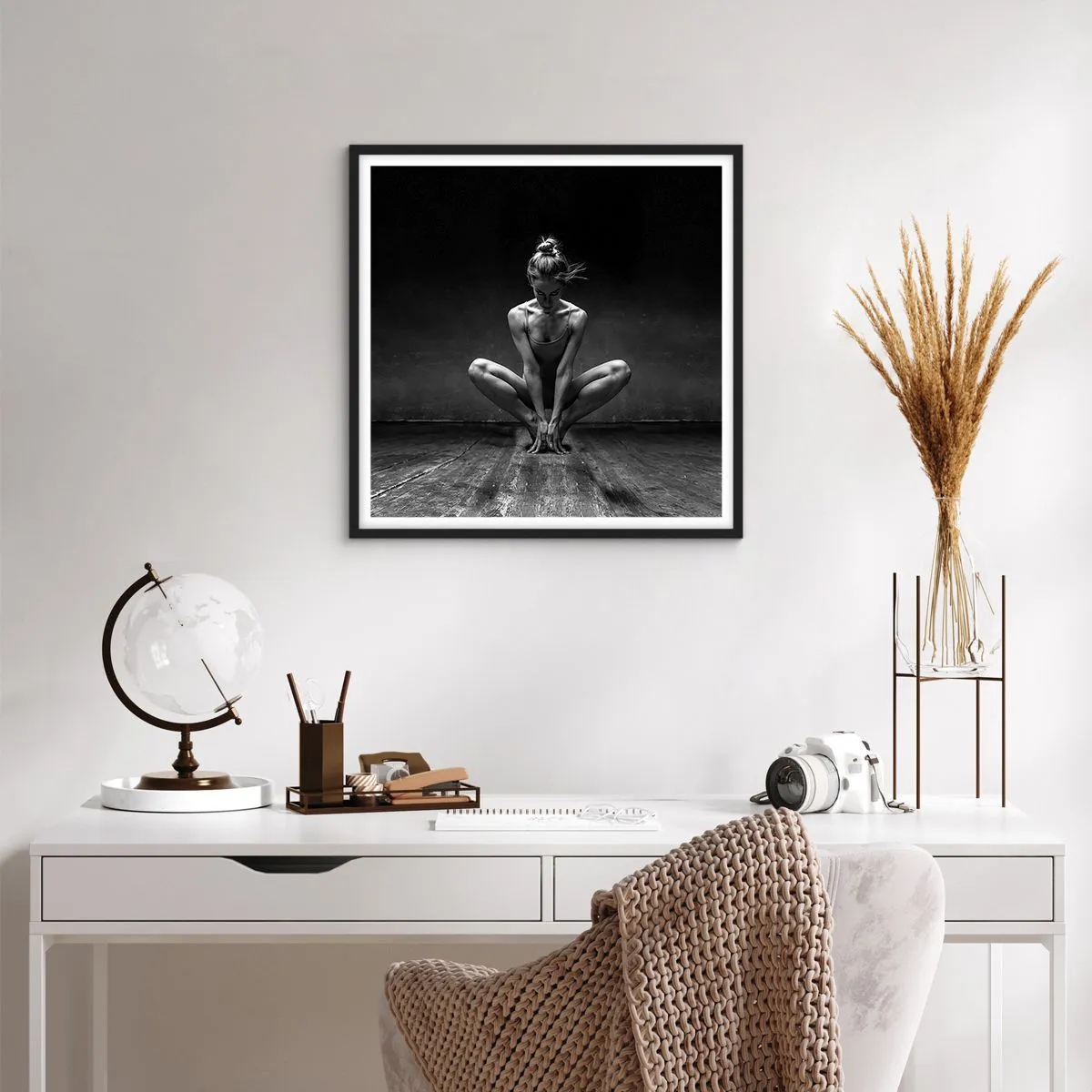 Poster in black frame - Concentration of Dancing Energy - 60x60 cm