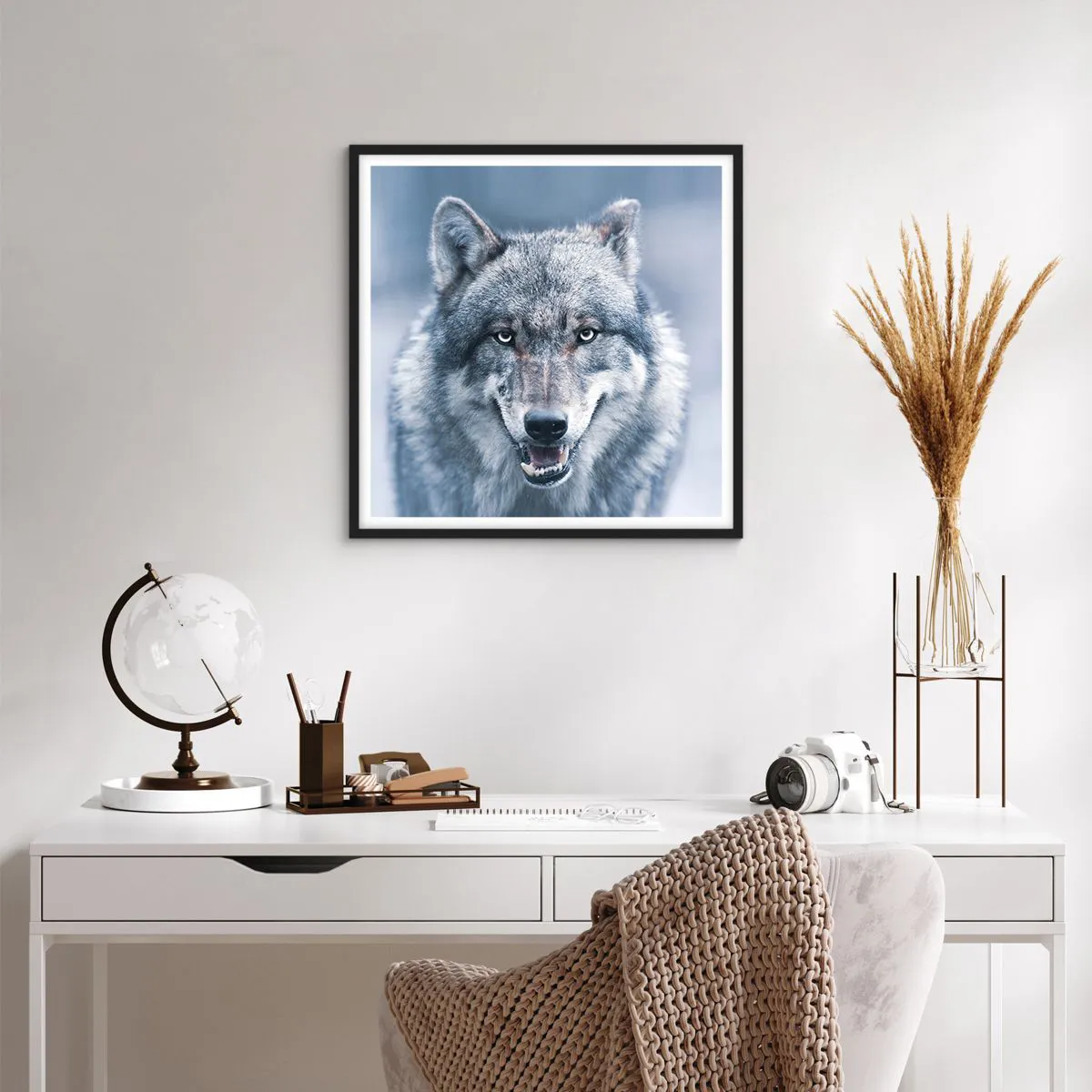 Affisch i svart ram - Tar du utmaningen? - 60x60 cm