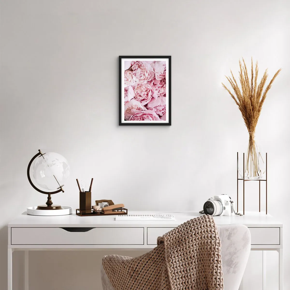 Póster en marco negro - Cálido y fragante - 30x40 cm