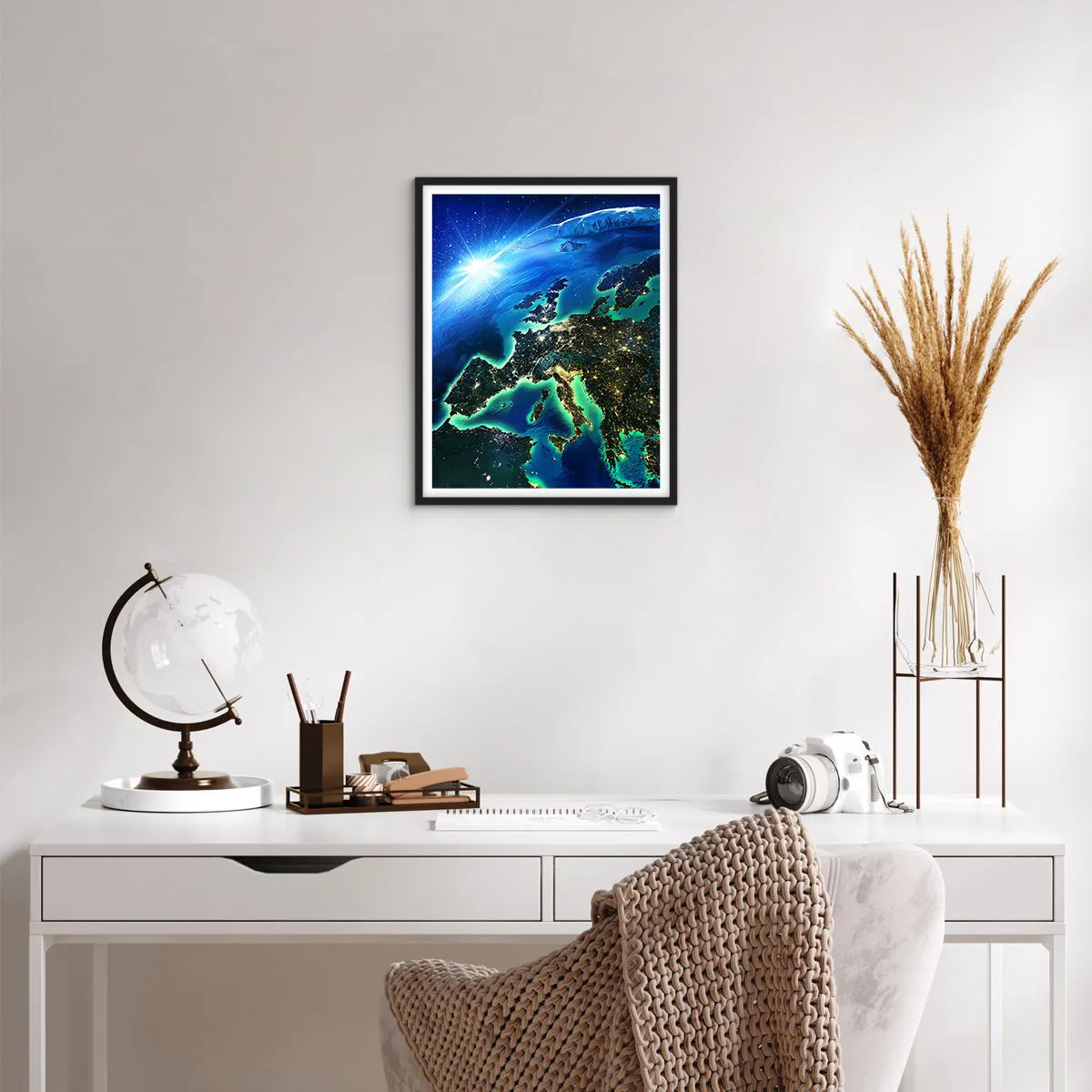 Plagát v čiernom ráme - Iskrivá Európa - 40x50 cm