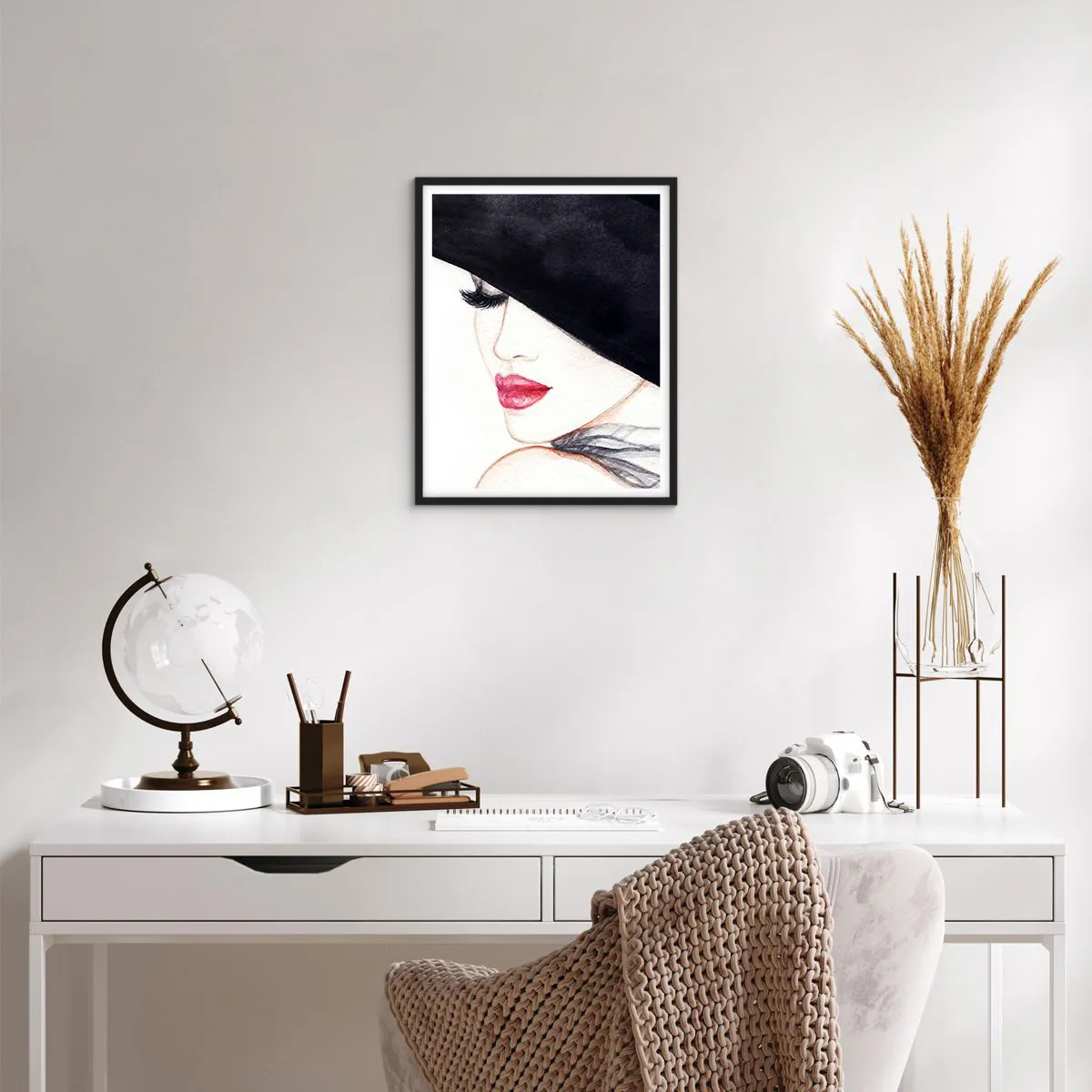 Plakat w czarnej ramie - Elegancja i zmysłowość - 40x50 cm