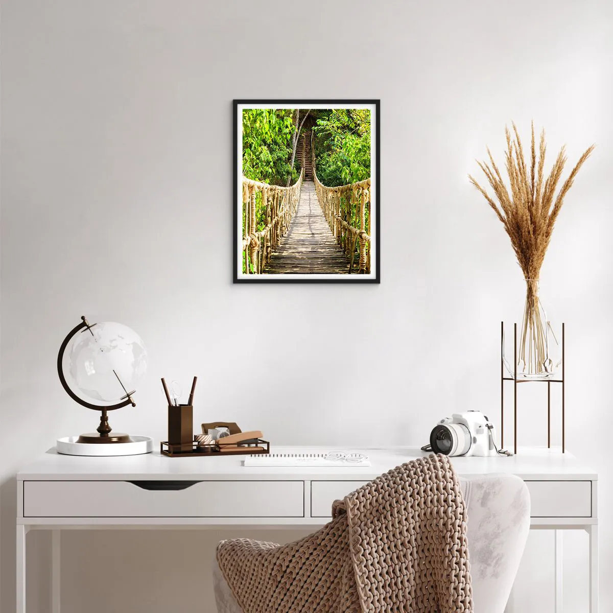 Plakat i sort ramme - Ophængt i grønt - 40x50 cm