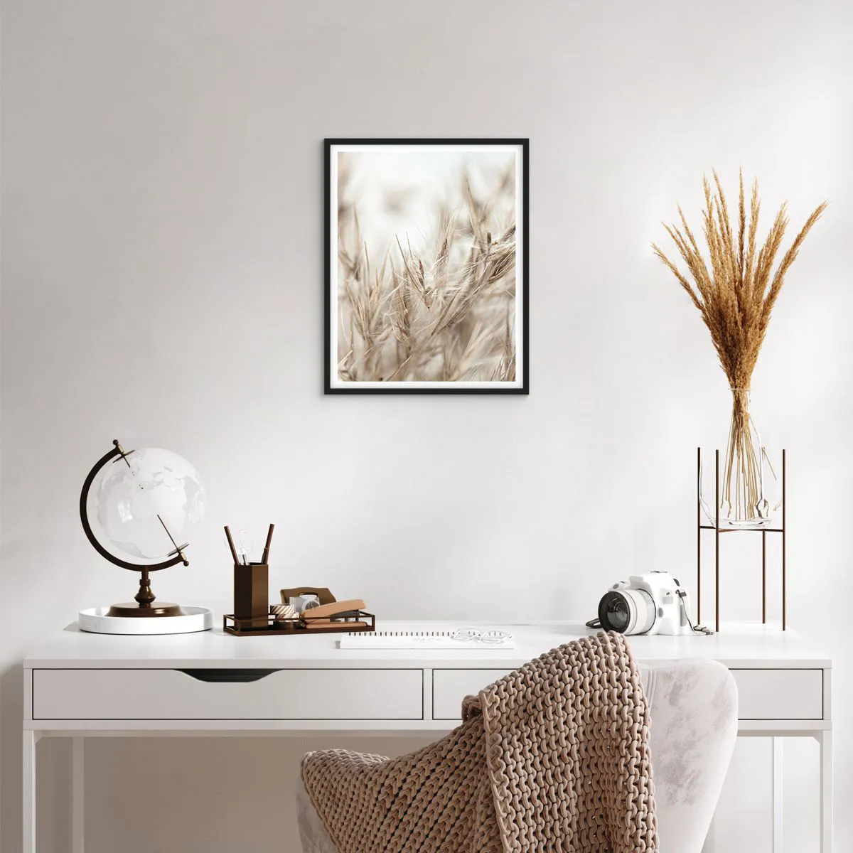 Plakat i sort ramme - Eng og vind - 40x50 cm