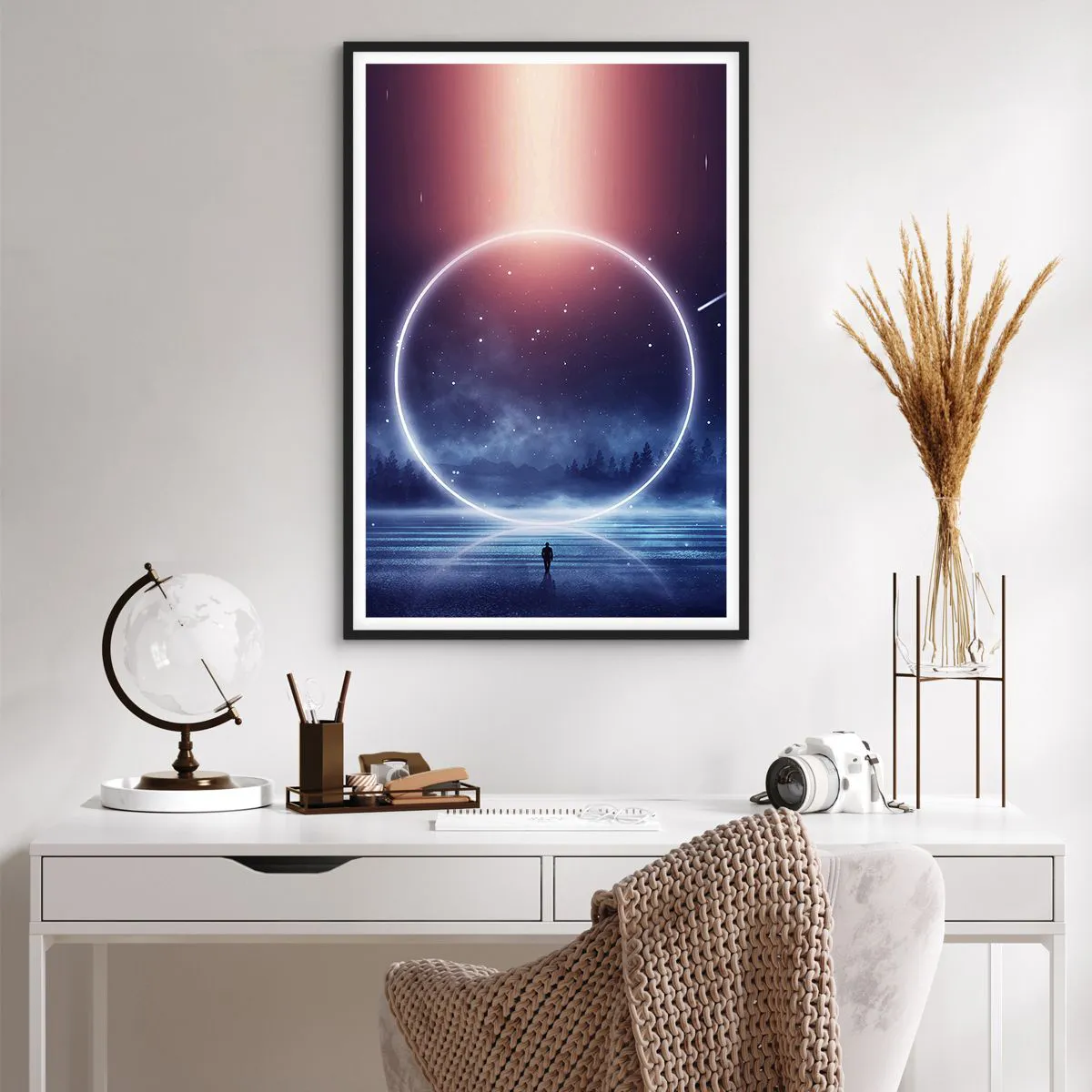 Affisch i svart ram - De finns redan här... - 61x91 cm