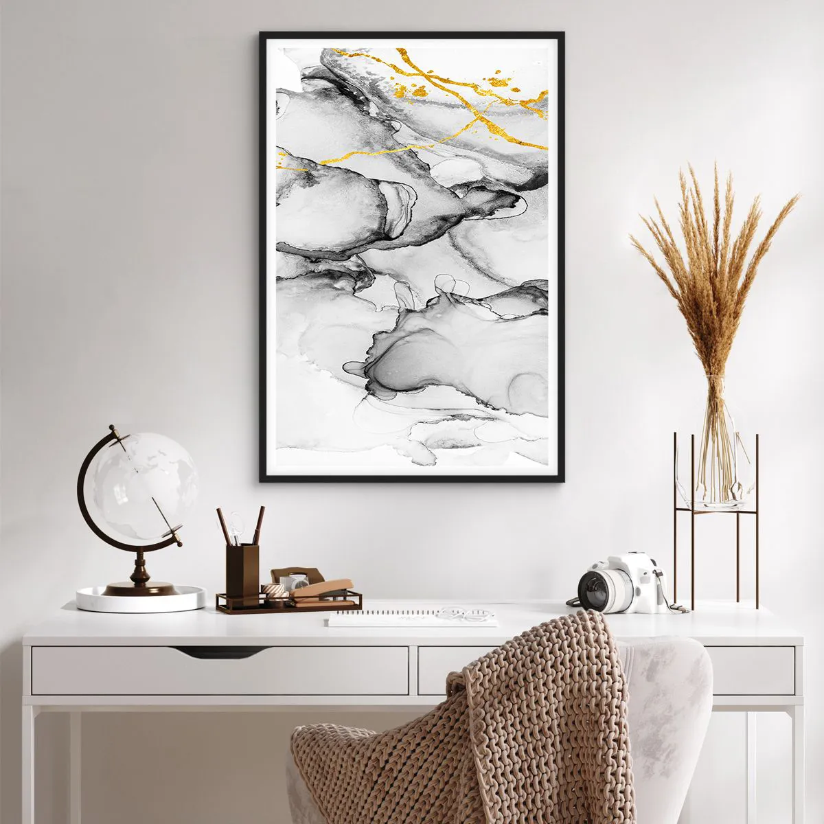 Poster in einem schwarzem Rahmen - Komposition mit Goldmotiv - 61x91 cm