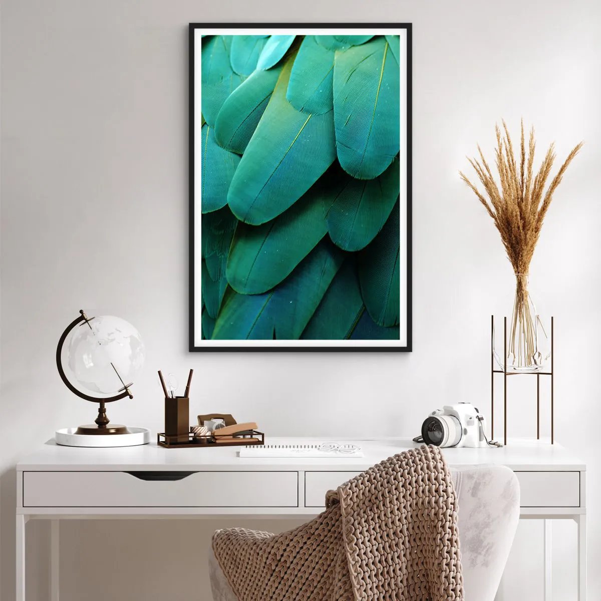 Poster in einem schwarzem Rahmen - Papageienartige Präzision - 61x91 cm