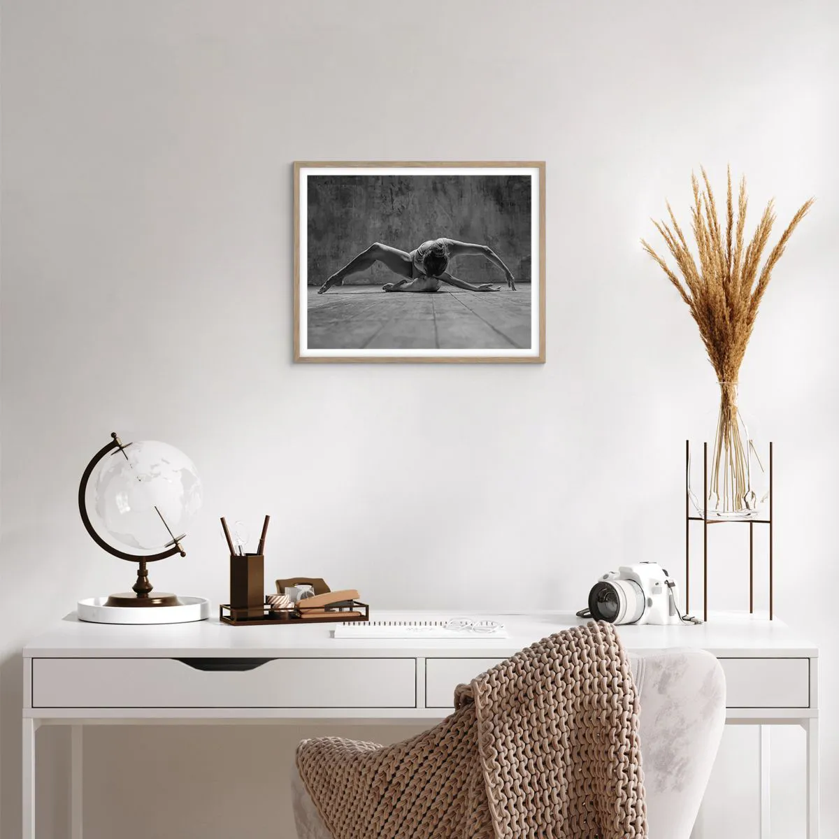 Pôster com moldura de carvalho claro - Simetria encontrada - 50x40 cm