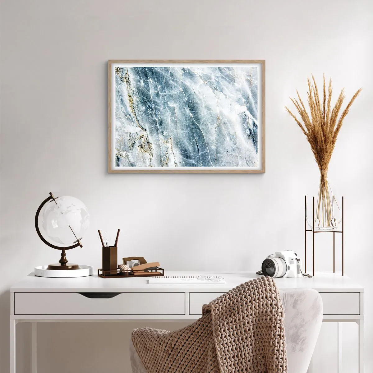 Affisch i ram av ljusek - Isvärld - 70x50 cm