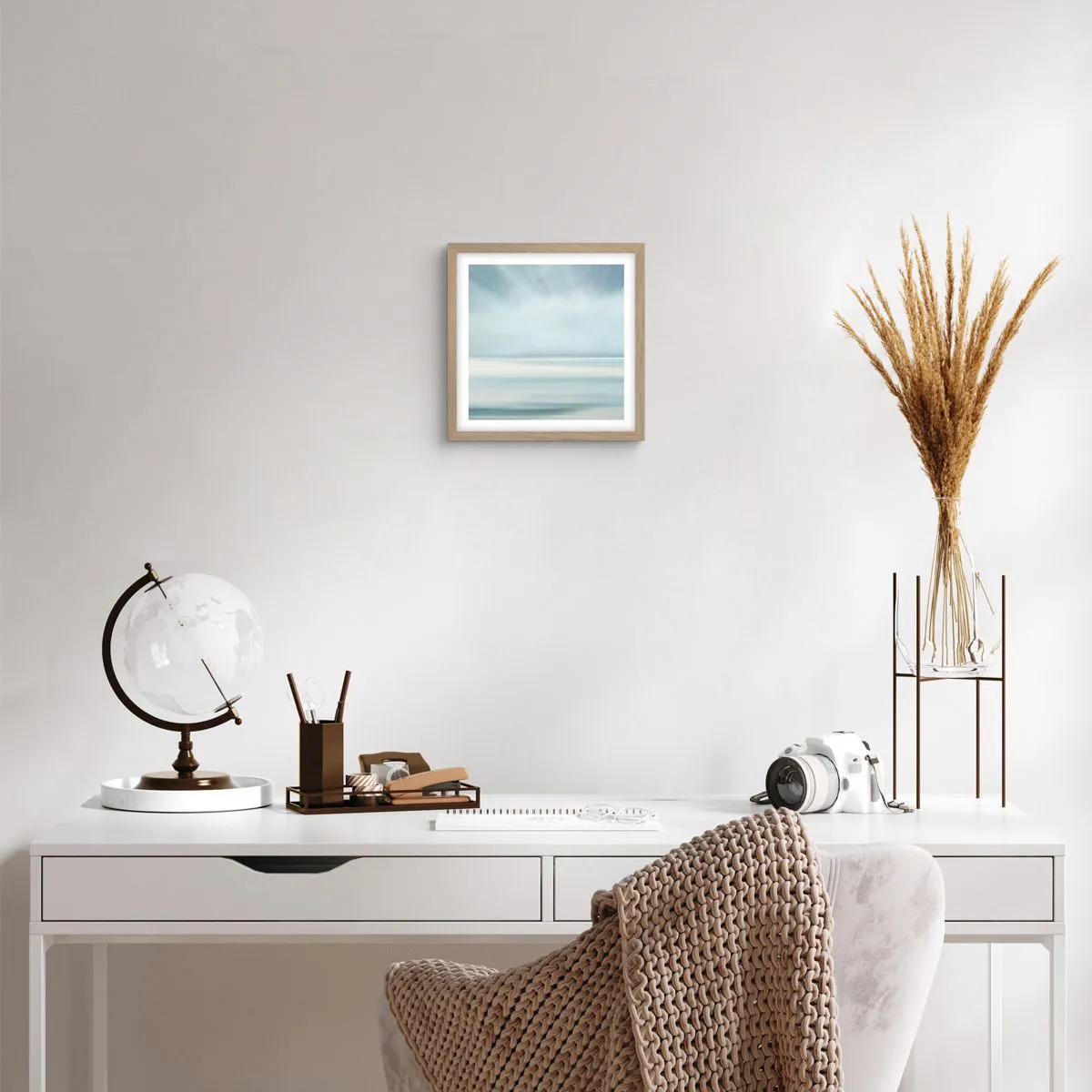 Affiche dans un chêne clair - Poster - Paix à l'horizon - 30x30 cm