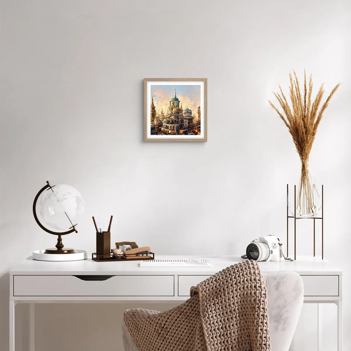 Plakat i ramme af lyst egetræ - En by af byer - 30x30 cm