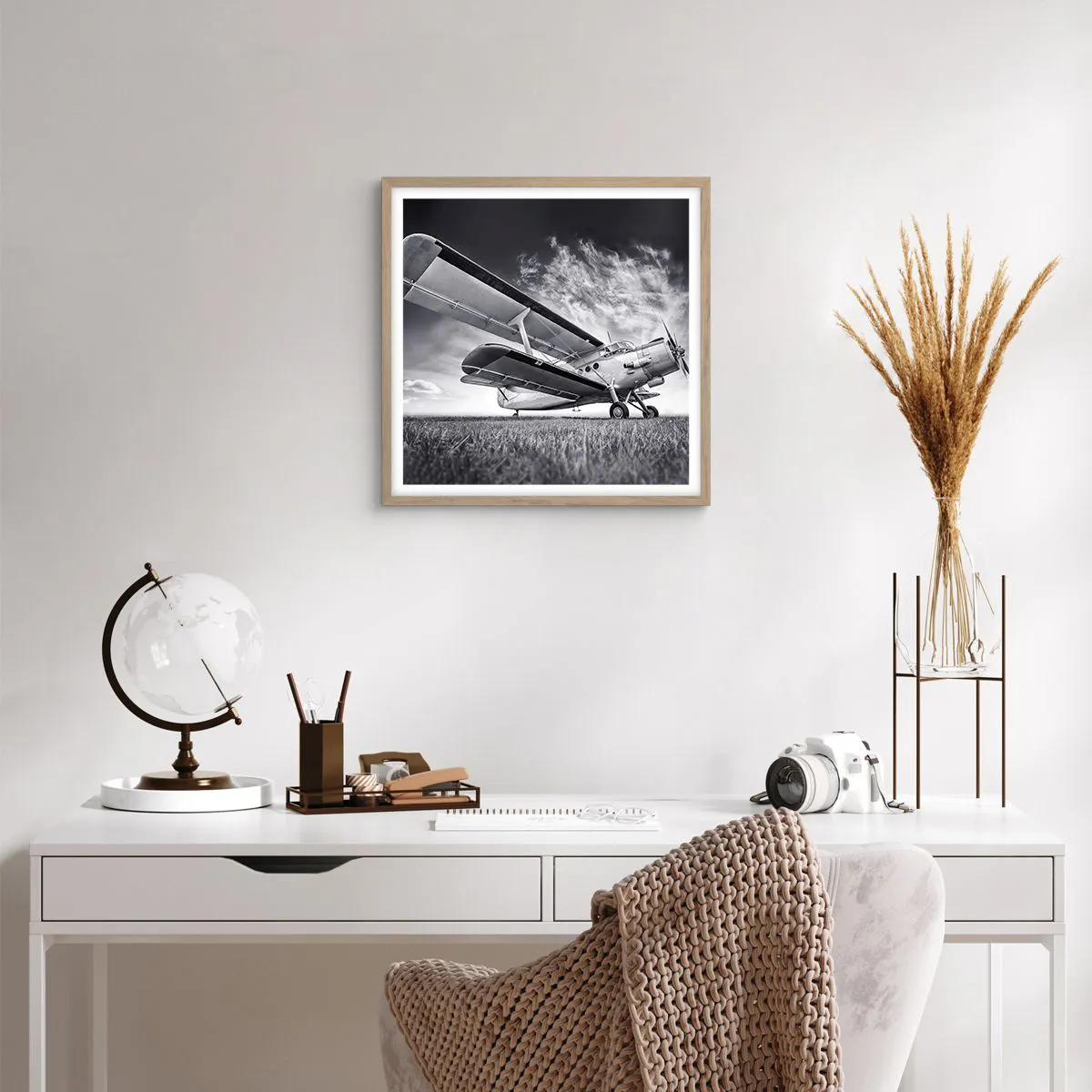 Poszter világos tölgy keretben - A szárnyas vándor - 40x40 cm