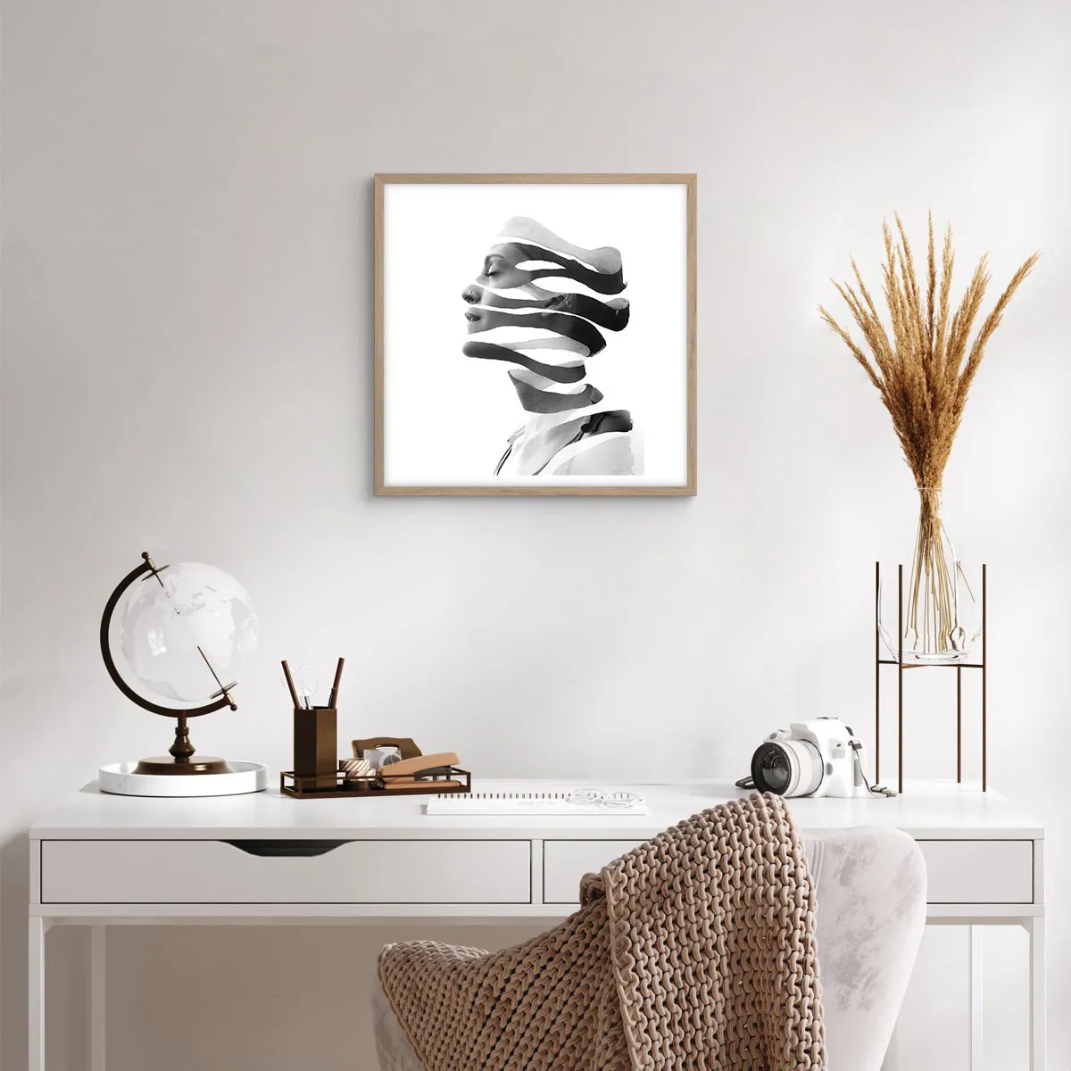 Póster en marco roble claro - Retrato surrealista - 40x40 cm