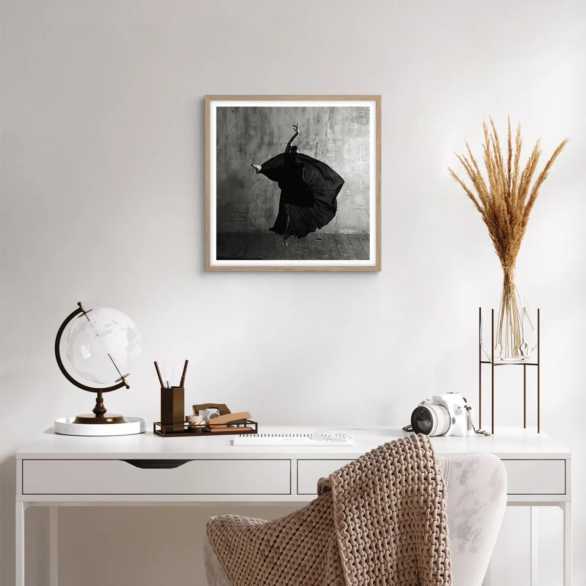 Poster in light oak frame - Full of Passion - 40x40 cm