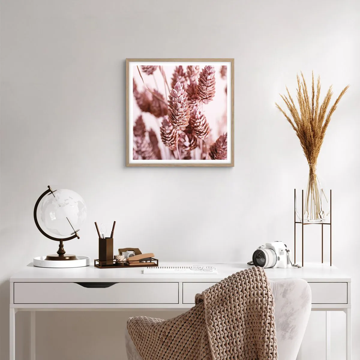 Poster in einem Rahmen aus heller Eiche - Scheinbar unauffällig - 40x40 cm