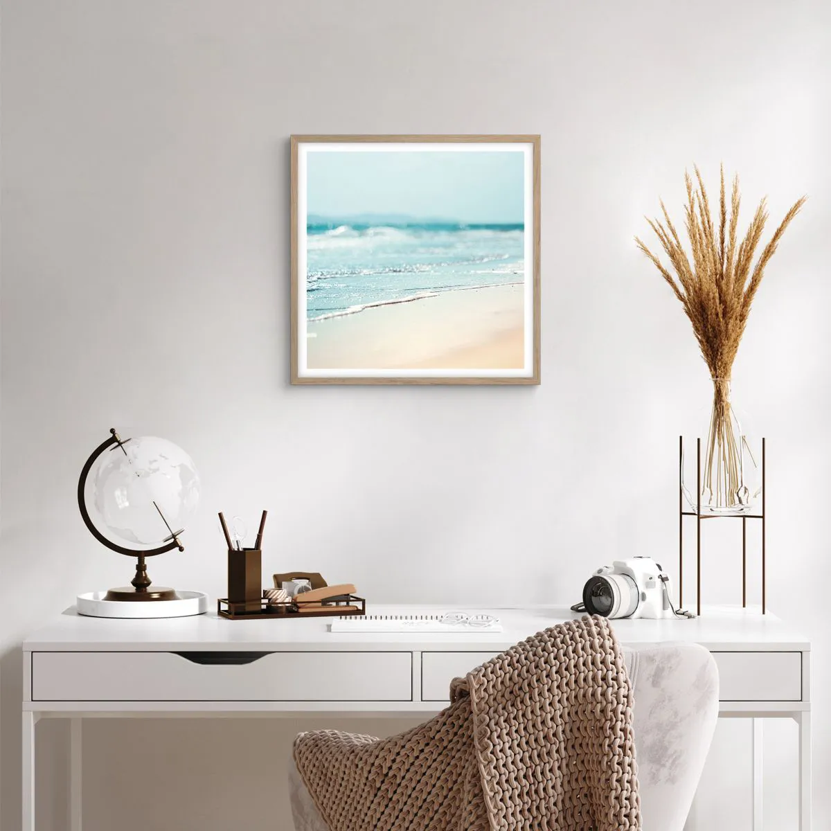 Een poster in een licht eiken lijst - Warmte en geluid - 40x40 cm