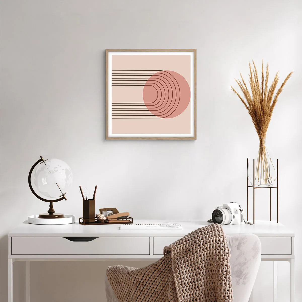 Plakat i ramme af lyst egetræ - Uimodståelig tiltrækningskraft - 50x50 cm